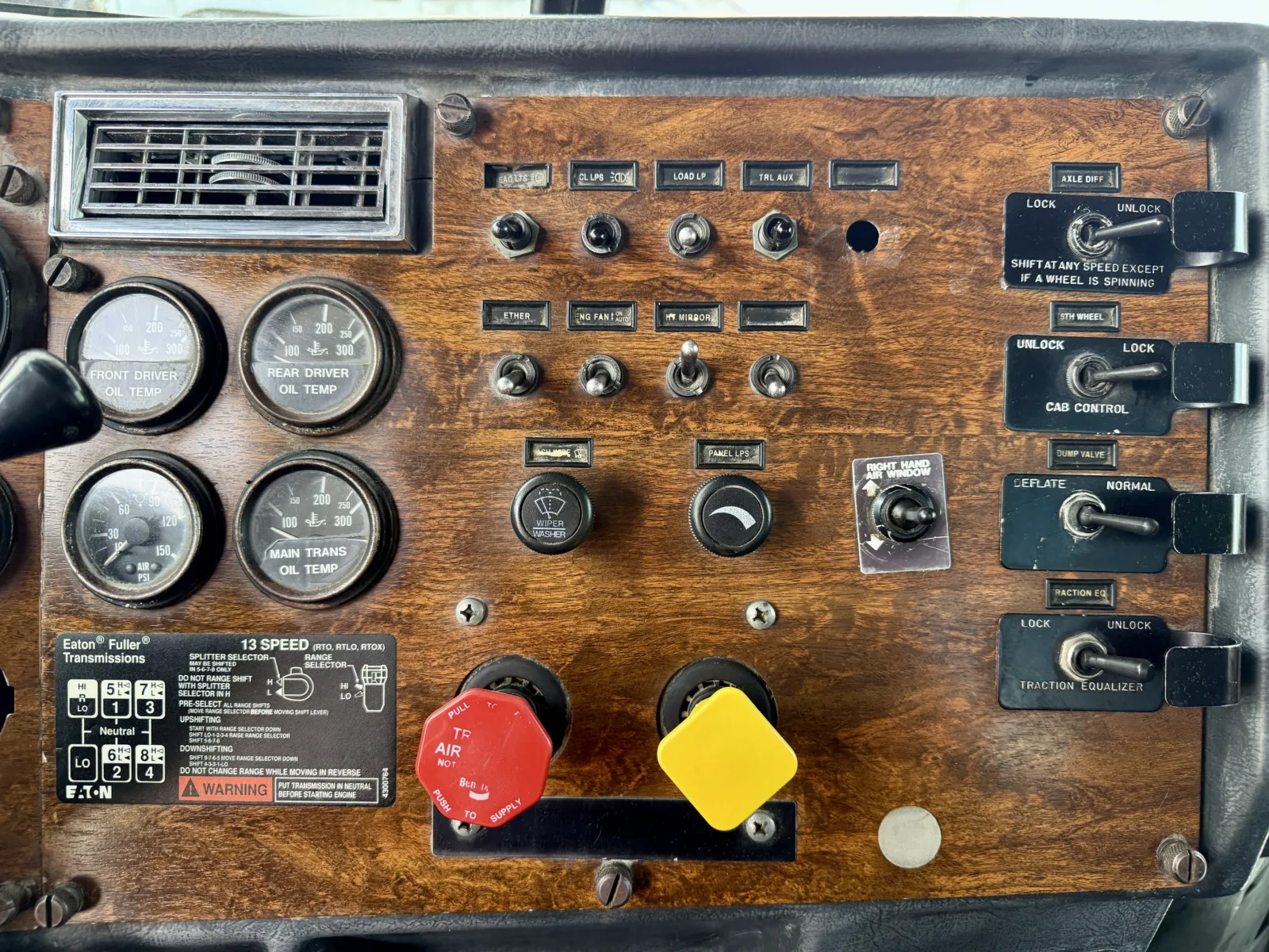 1994 Peterbilt - image 18