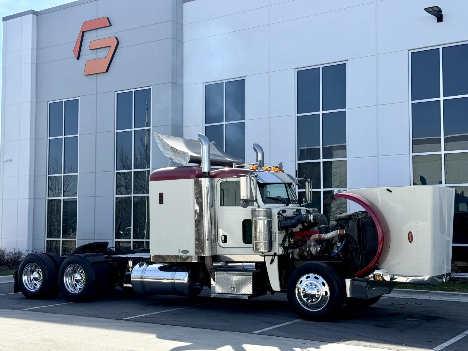 2008 Peterbilt - image 9