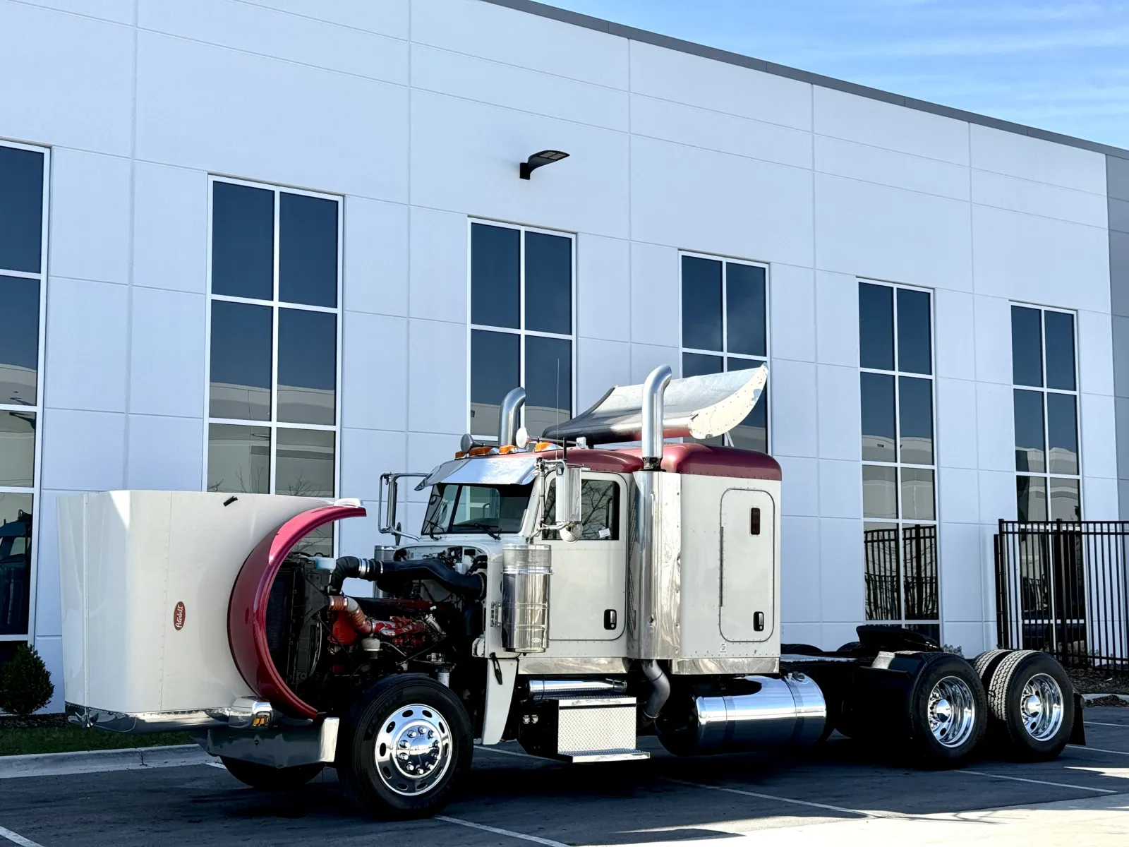 2008 Peterbilt - image 10