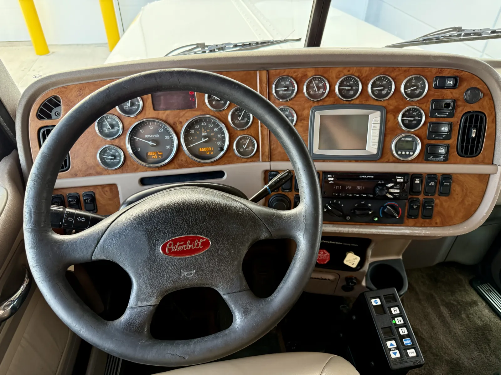 2008 Peterbilt - image 16