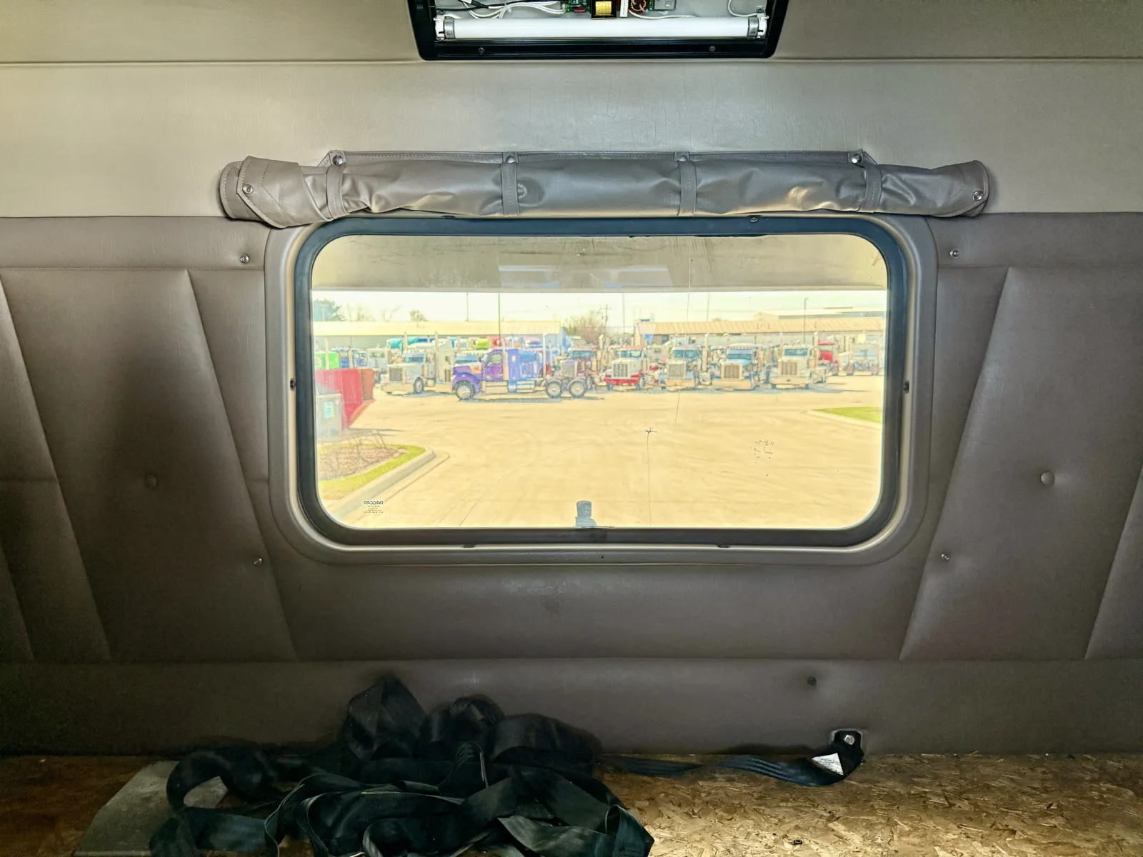 2008 Peterbilt - image 23