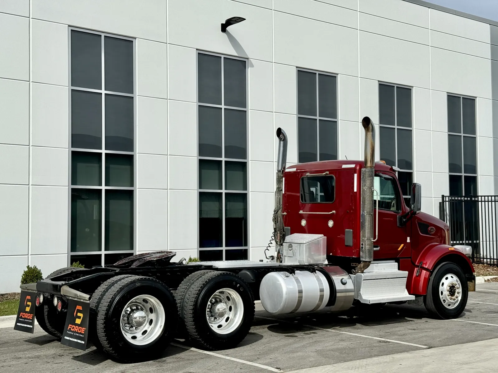 2020 Peterbilt 567 - image 5