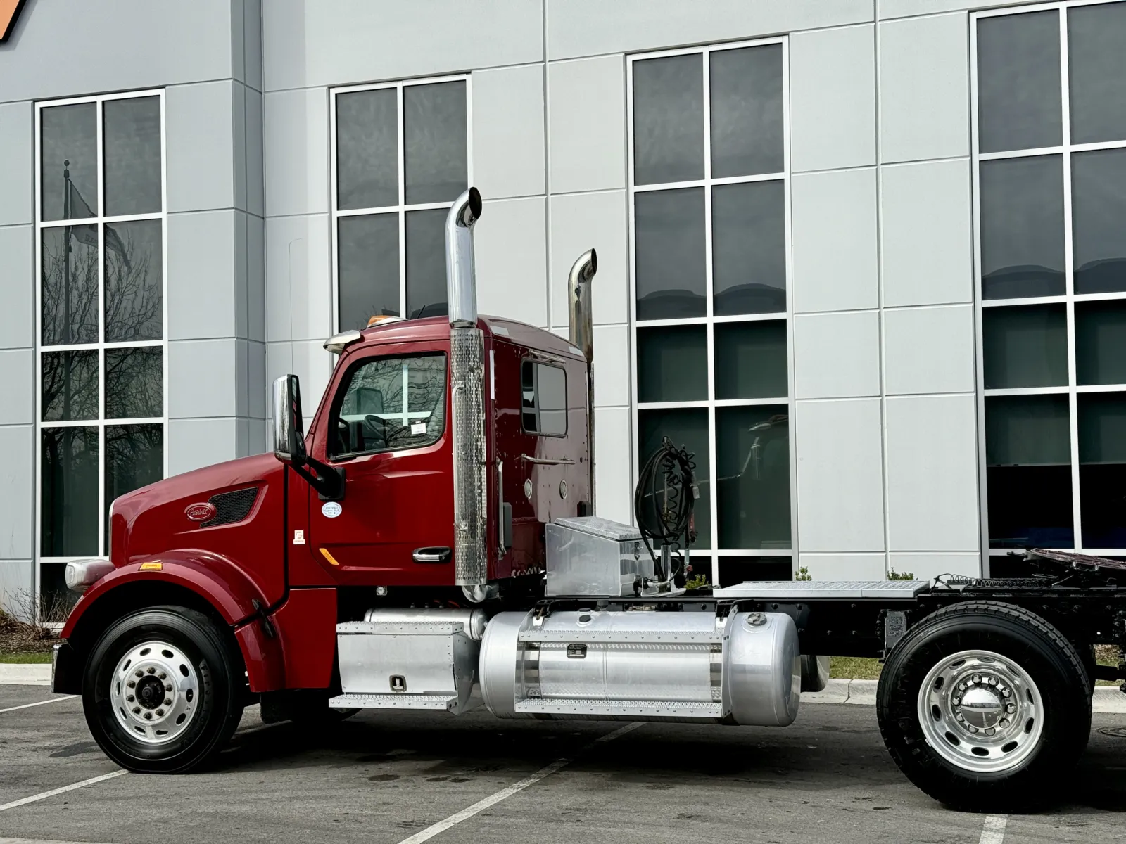 2020 Peterbilt 567 - image 8