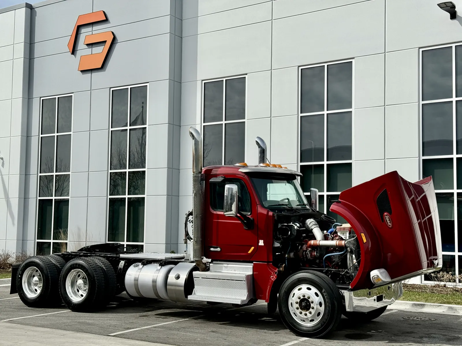 2020 Peterbilt 567 - image 9