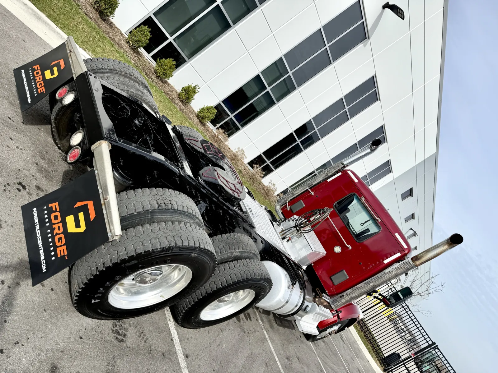 2020 Peterbilt 567 - image 11