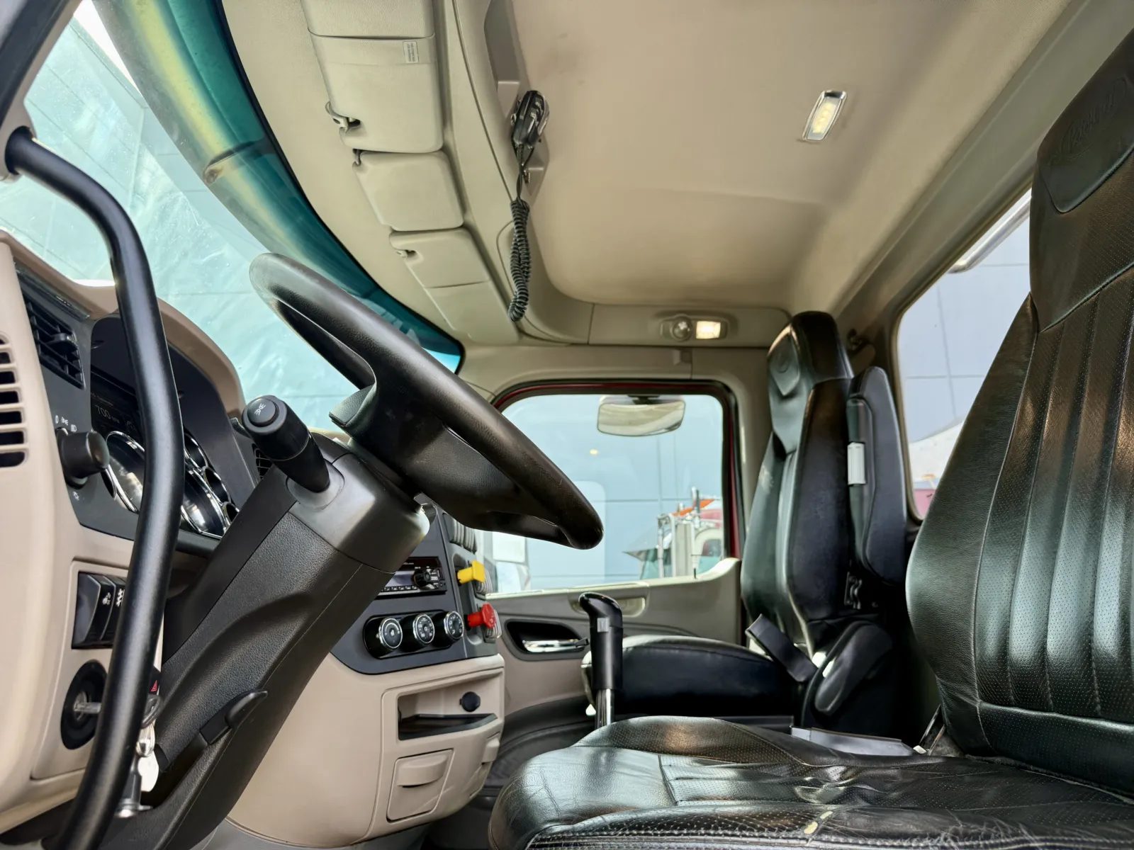 2020 Peterbilt 567 - image 14