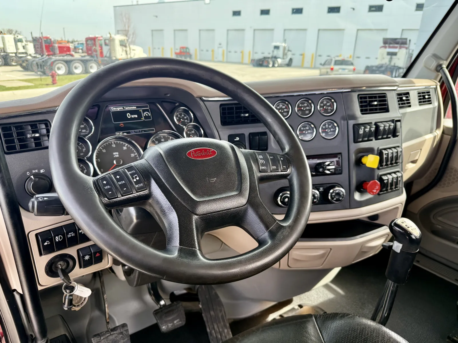2020 Peterbilt 567 - image 15