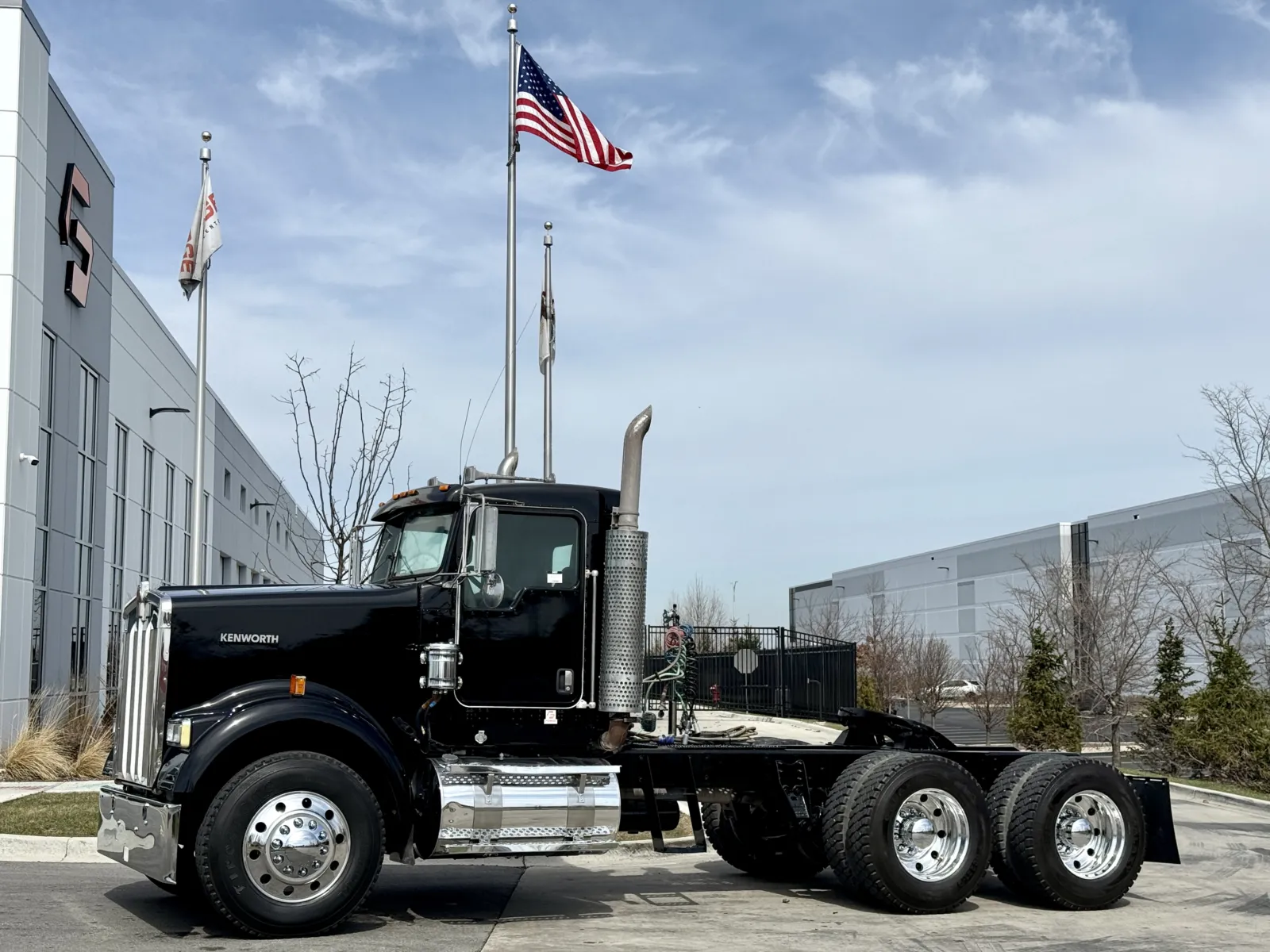 2007 Kenworth W900 - image 1