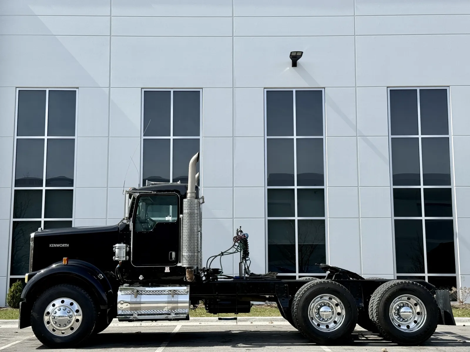 2007 Kenworth W900 - image 4