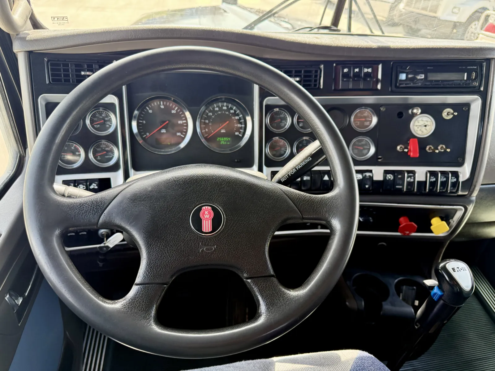 2007 Kenworth W900 - image 16