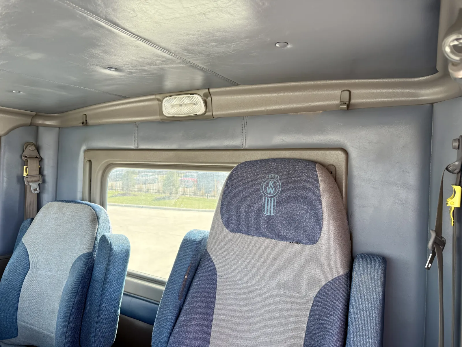 2007 Kenworth W900 - image 20