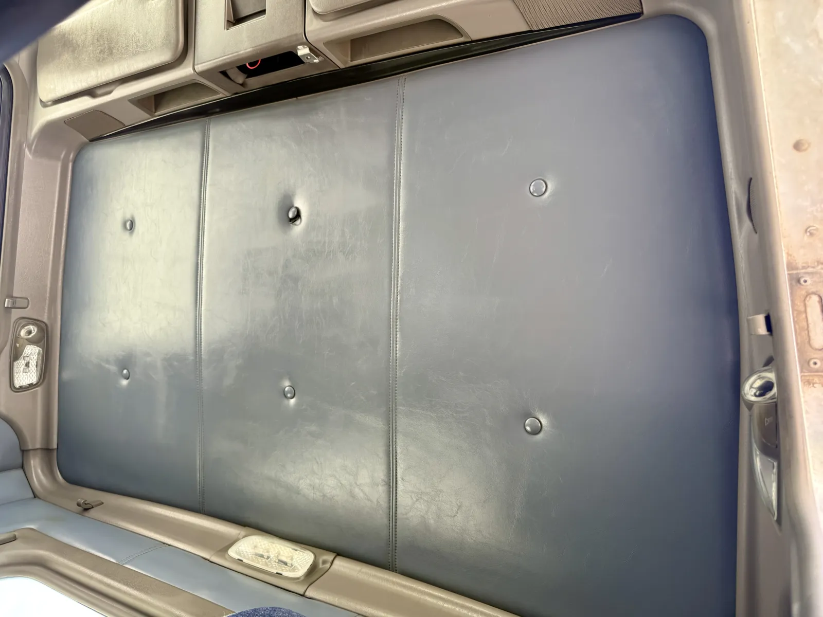 2007 Kenworth W900 - image 21