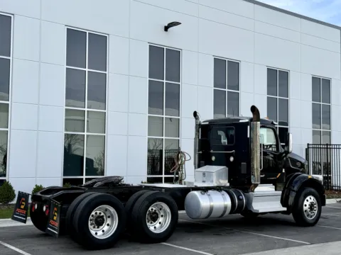 More photos of 2020 PETERBILT 567 at Forge Truck Centers - Illinois, IL