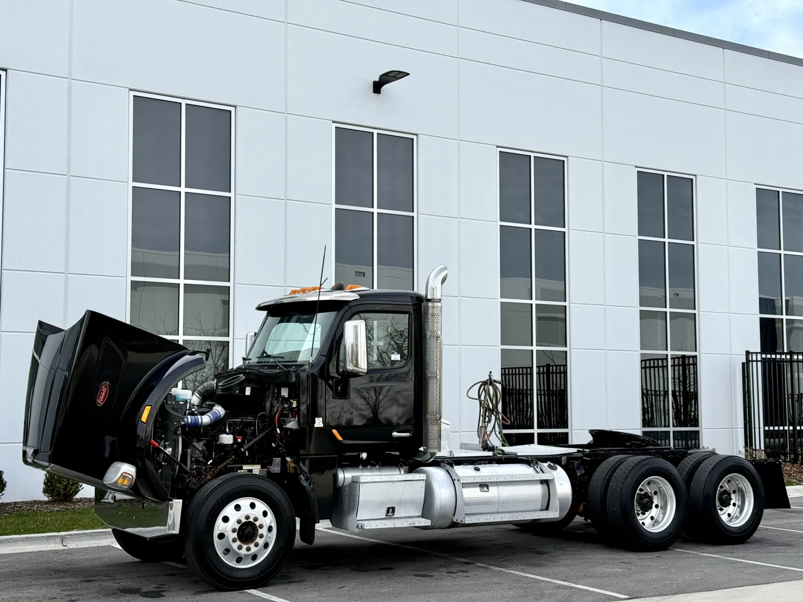 2020 Peterbilt 567 - image 10