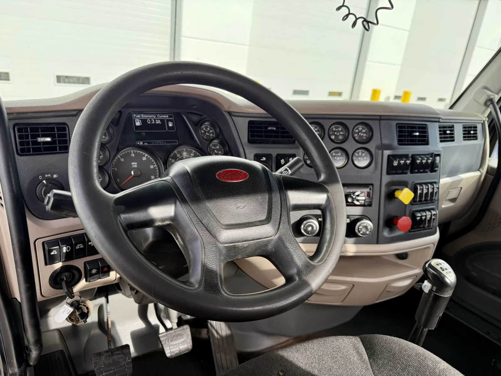 2020 Peterbilt 567 - image 15