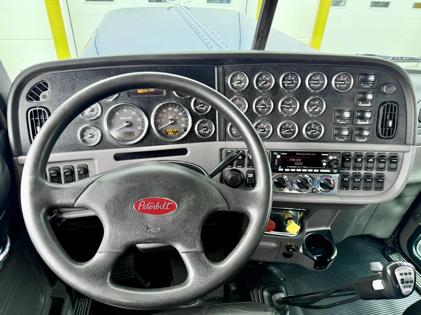 2022 Peterbilt 389 - image 16