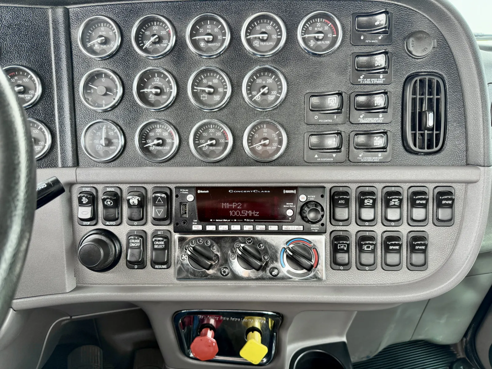 2022 Peterbilt 389 - image 18