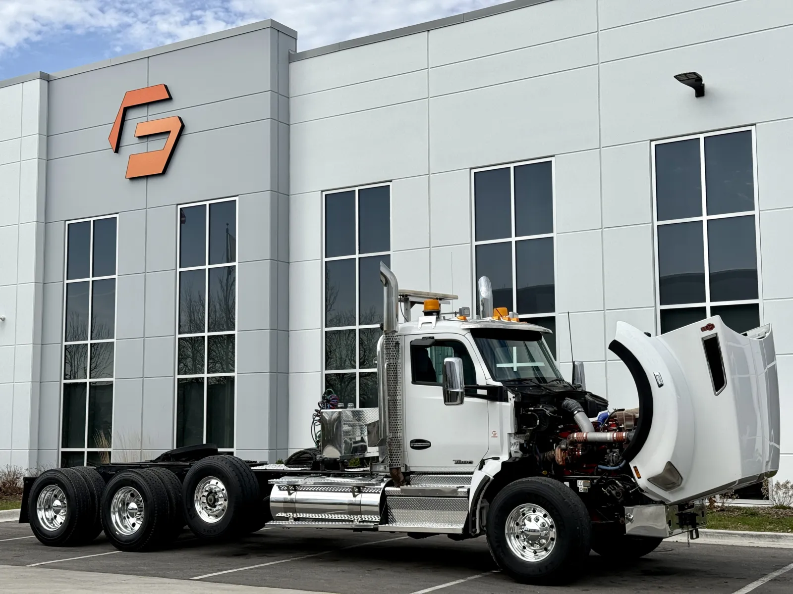 2019 Kenworth T880 - image 9