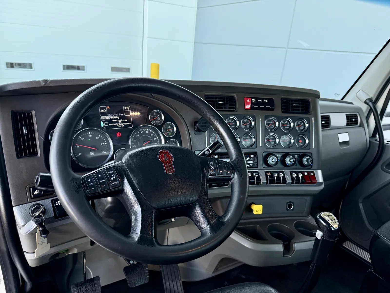2019 Kenworth T880 - image 15