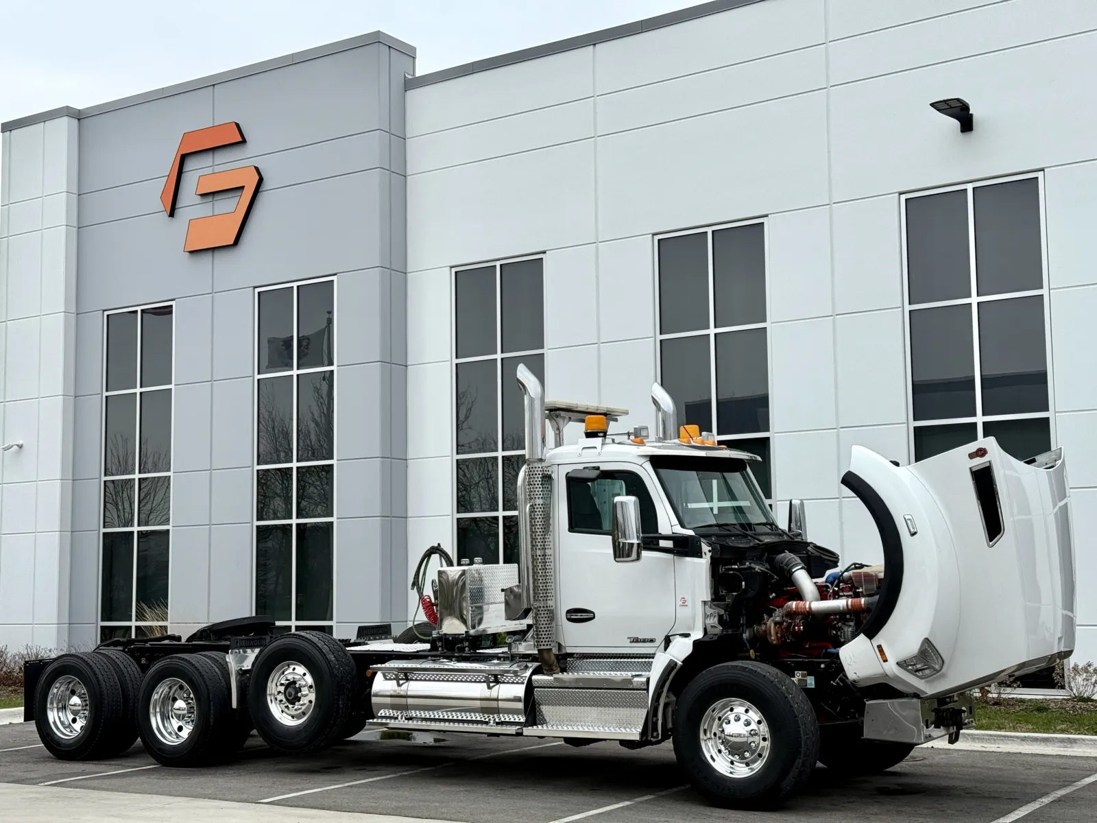 2019 Kenworth T880 - image 9