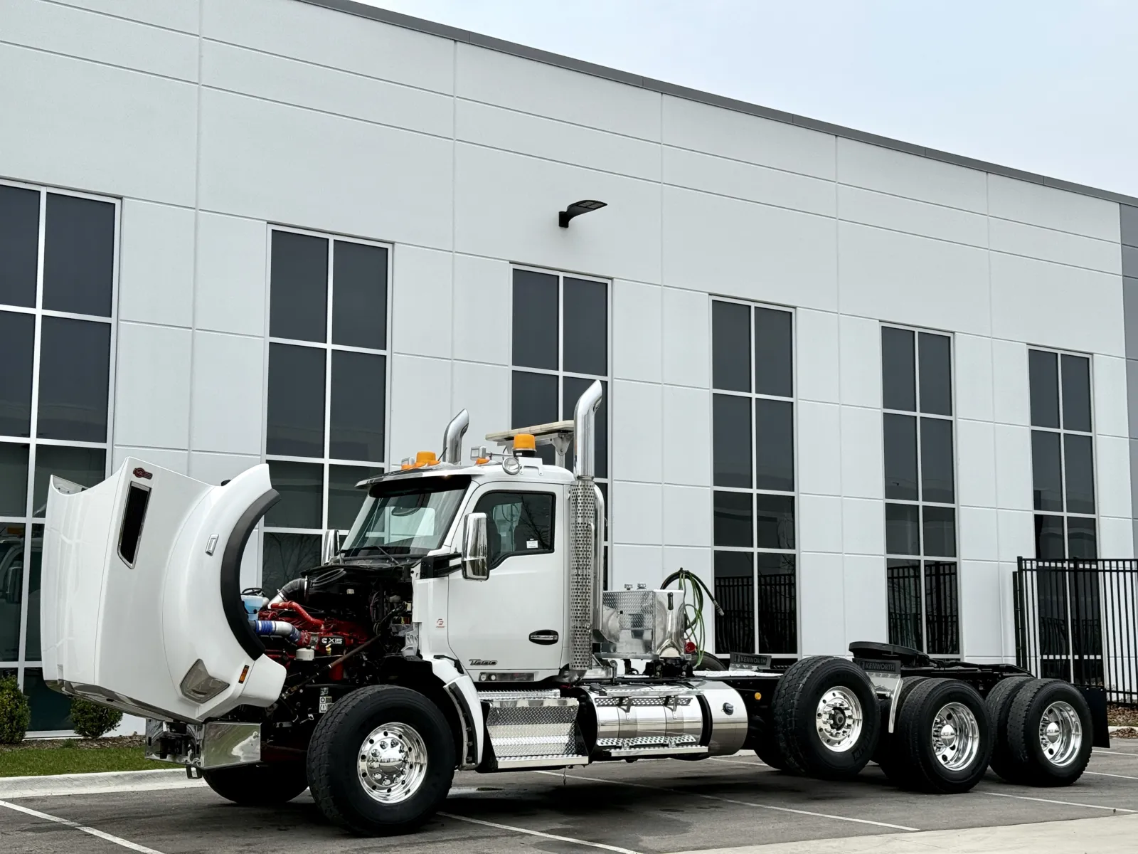 2019 Kenworth T880 - image 10