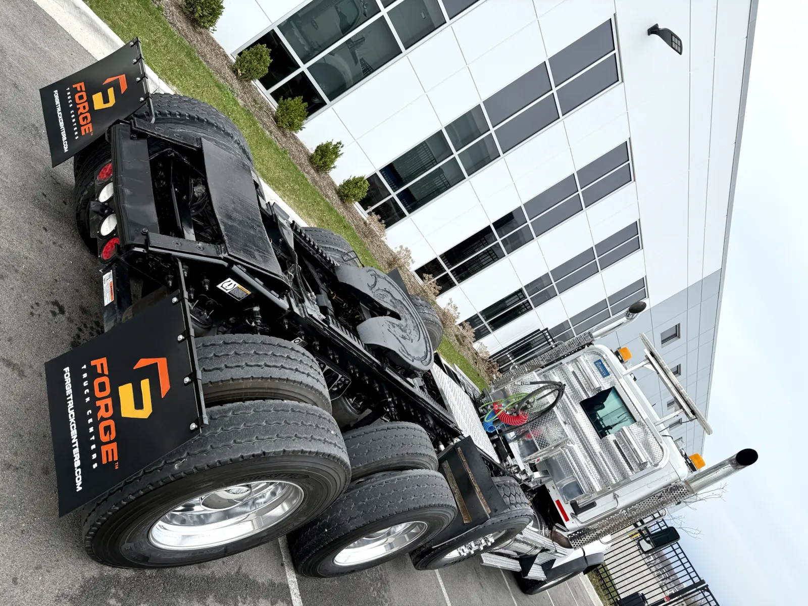 2019 Kenworth T880 - image 11