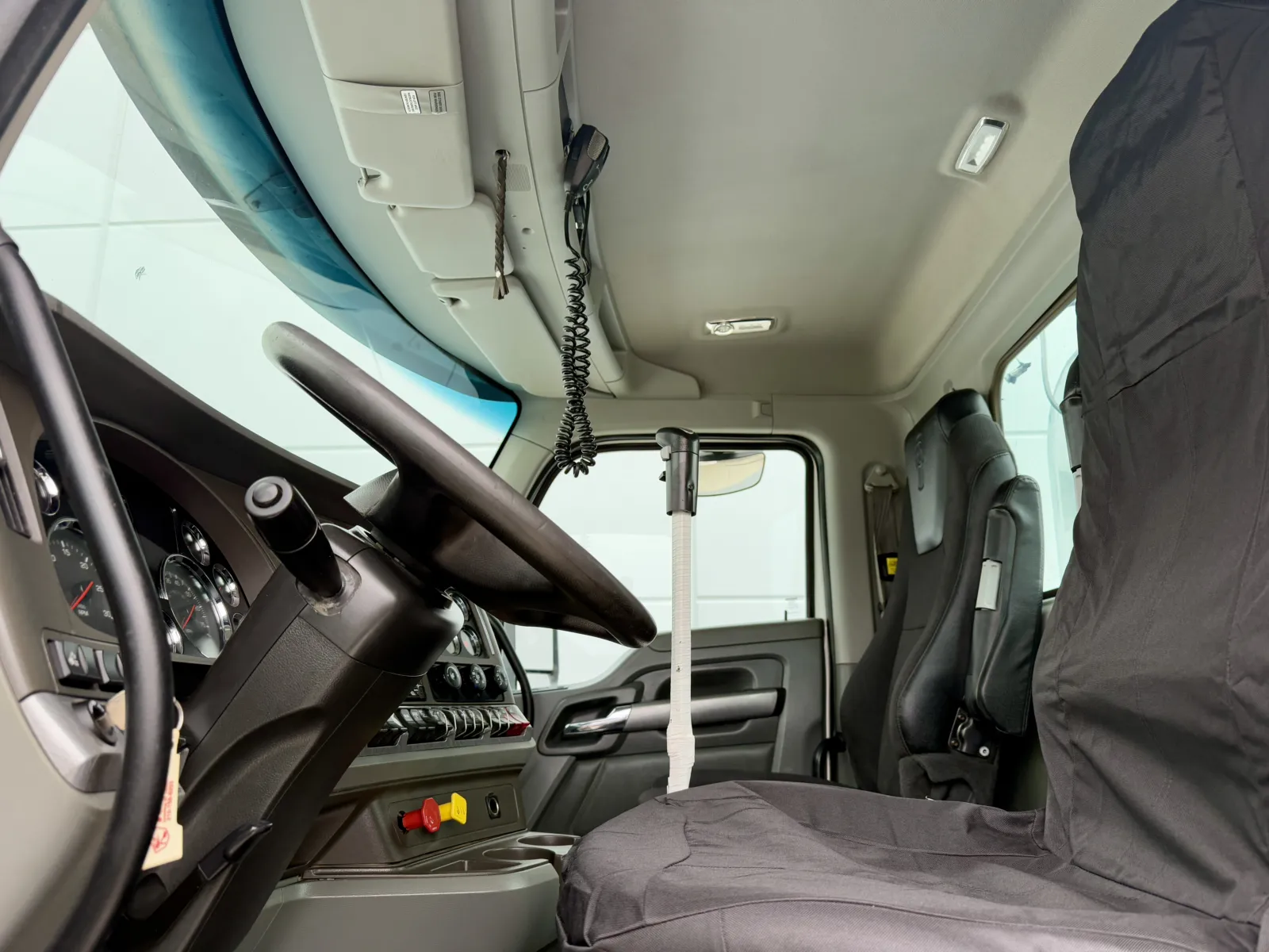 2019 Kenworth T880 - image 14