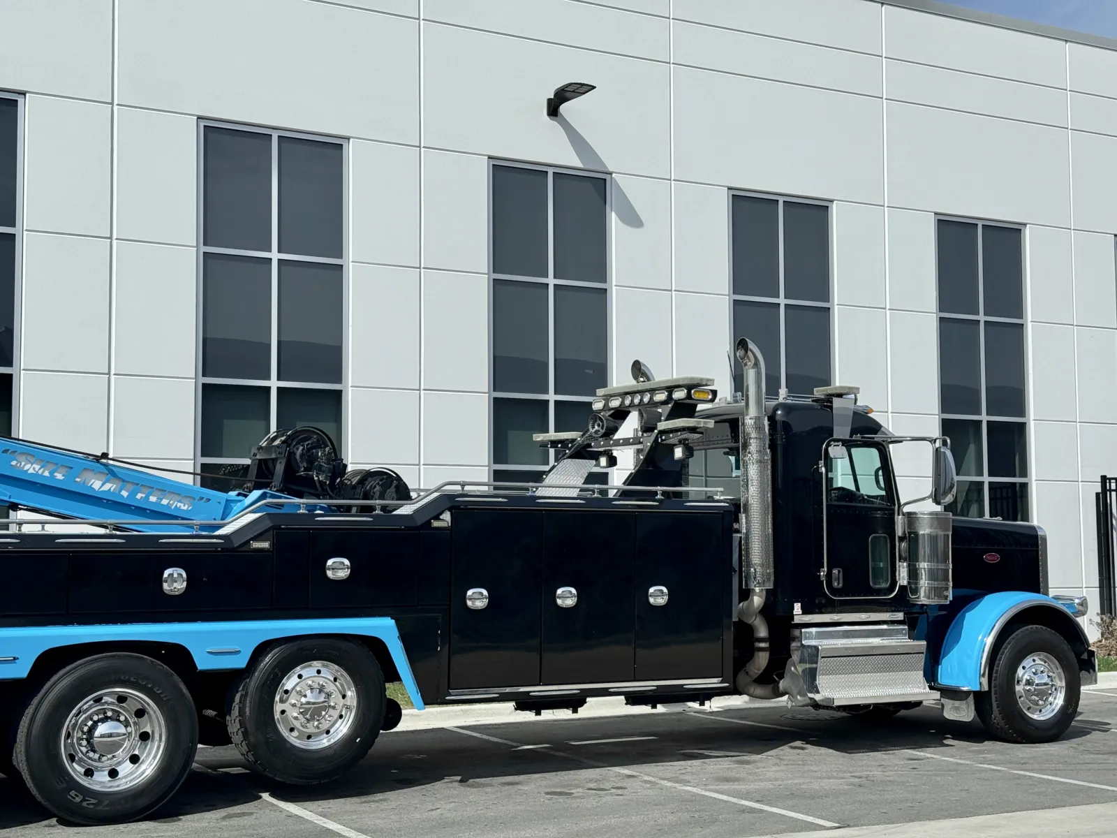 2018 Peterbilt 389 - image 7