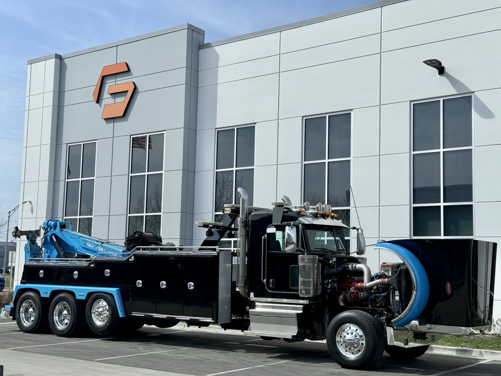 2018 Peterbilt 389 - image 11