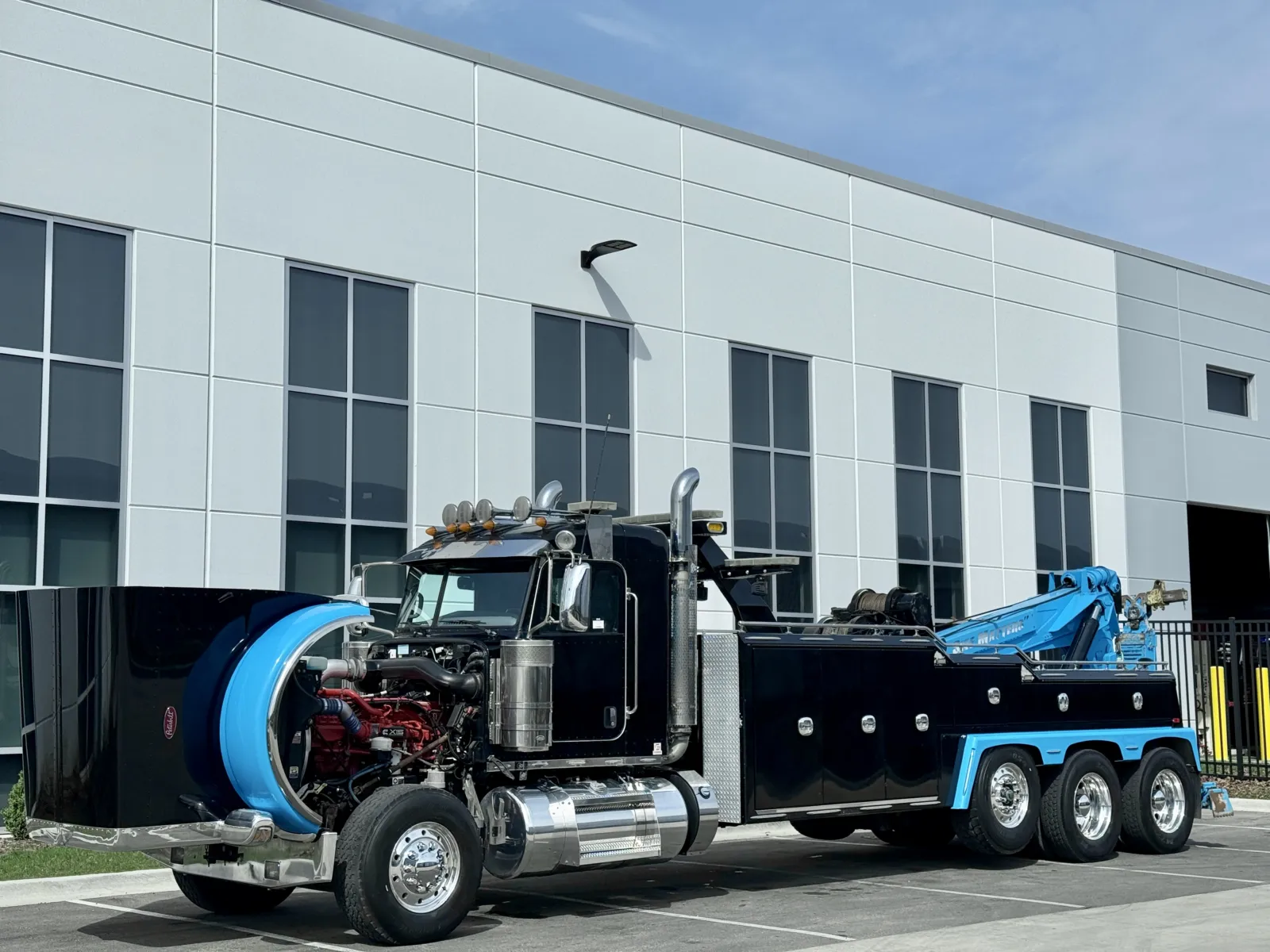 2018 Peterbilt 389 - image 12