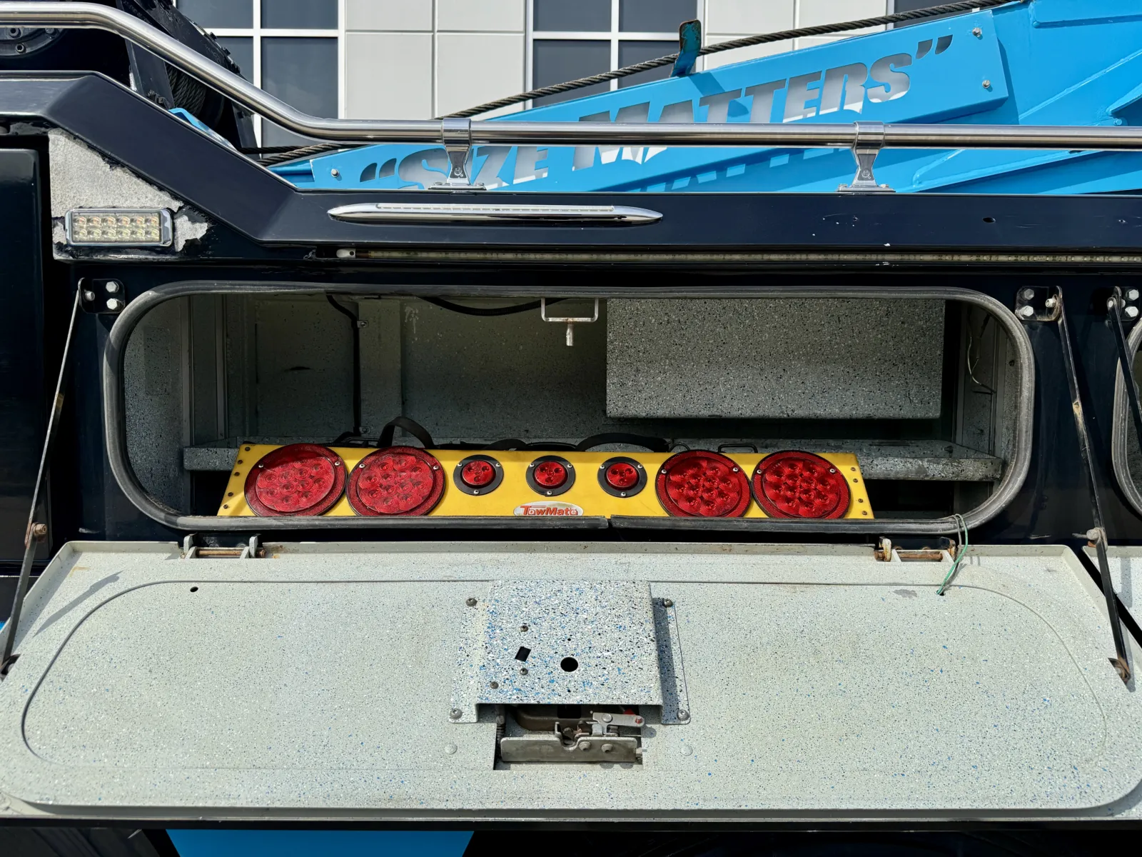 2018 Peterbilt 389 - image 18