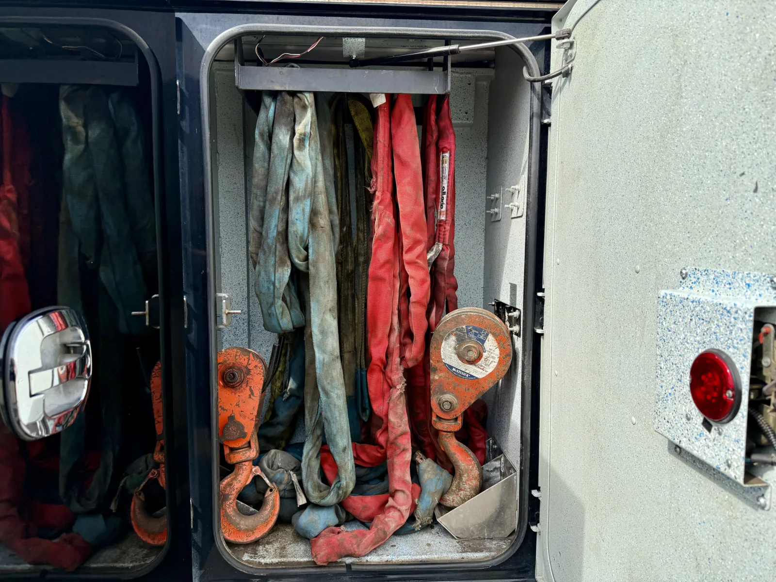 2018 Peterbilt 389 - image 21