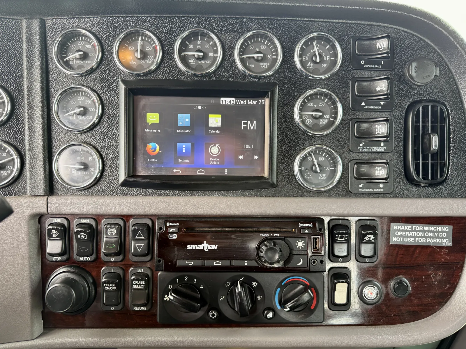 2018 Peterbilt 389 - image 32