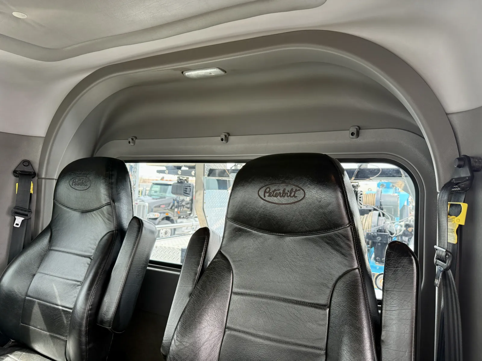 2018 Peterbilt 389 - image 34
