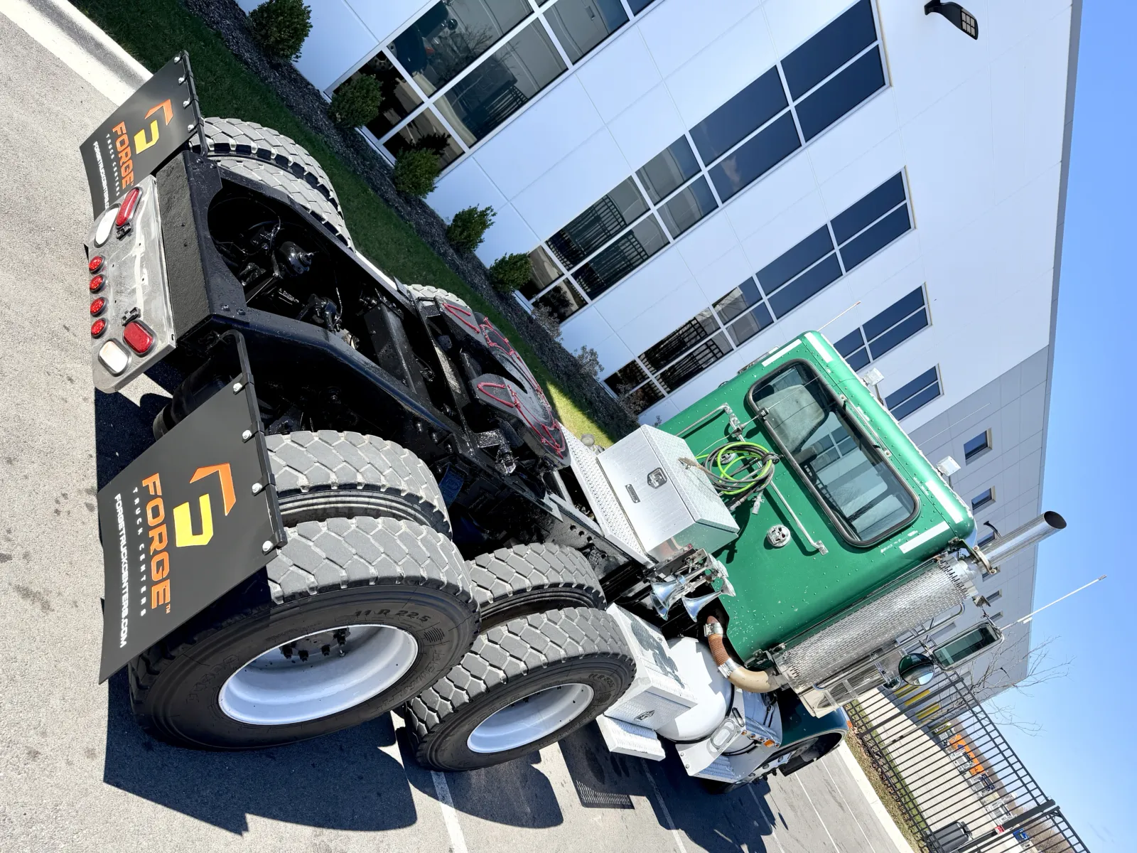 1998 Peterbilt - image 11