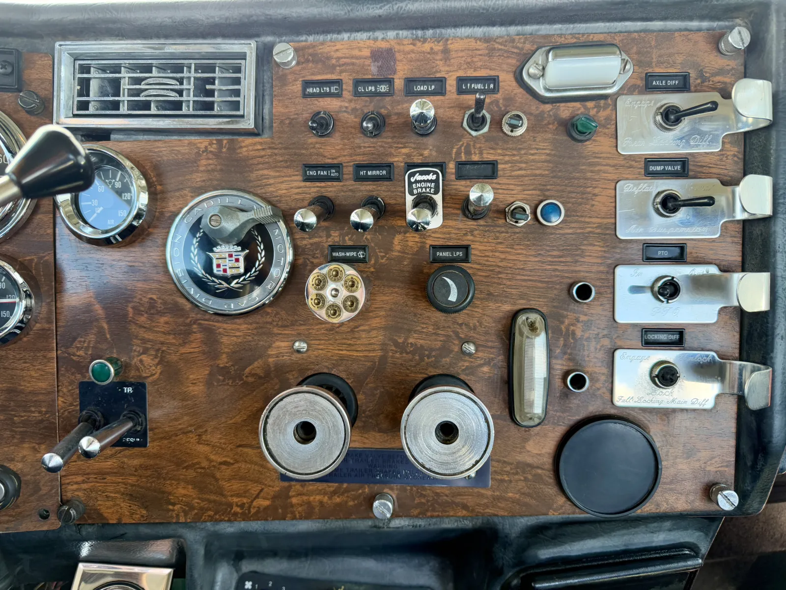 1998 Peterbilt - image 18