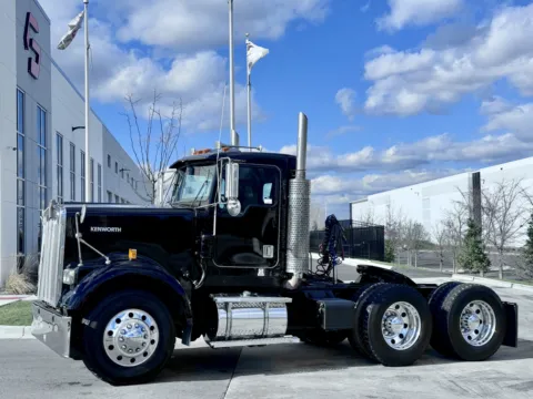 1999 KENWORTH W900 for sale in New Lenox, IL