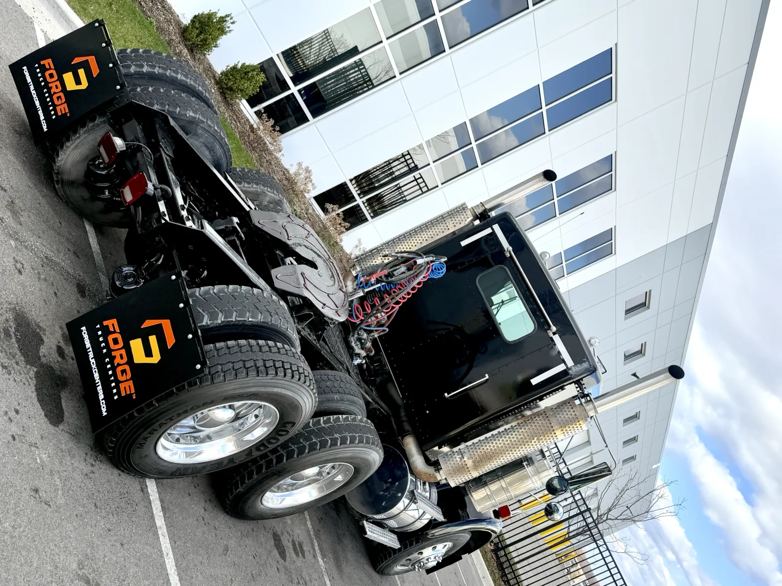 1999 Kenworth W900 - image 11