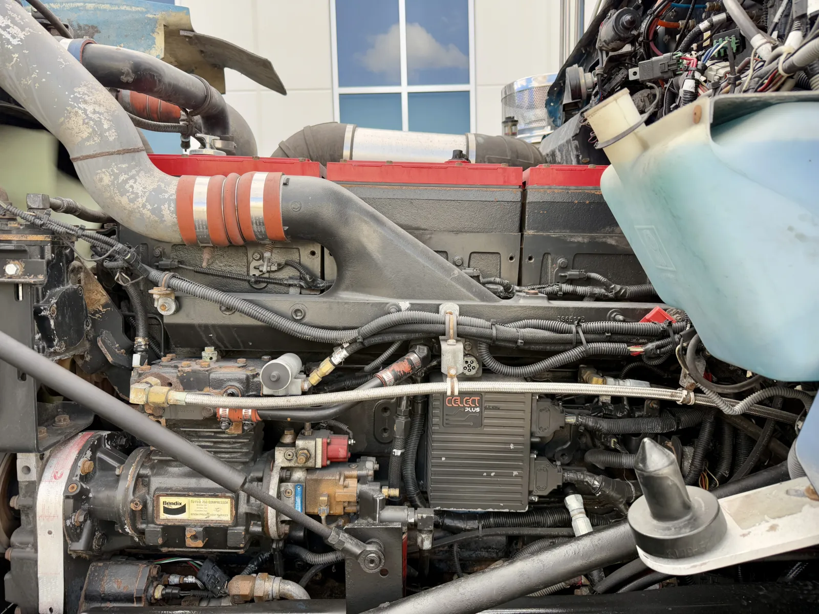 1999 Kenworth W900 - image 12