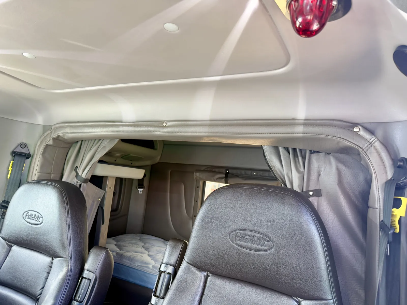 2022 Peterbilt 389 - image 20