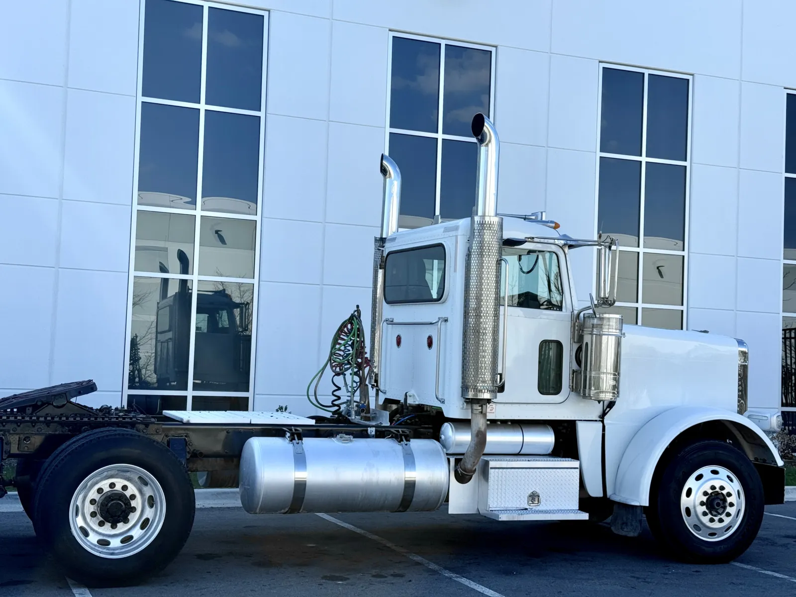 2009 Peterbilt - image 7