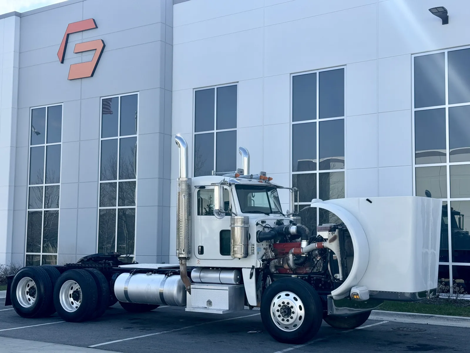 2009 Peterbilt - image 9