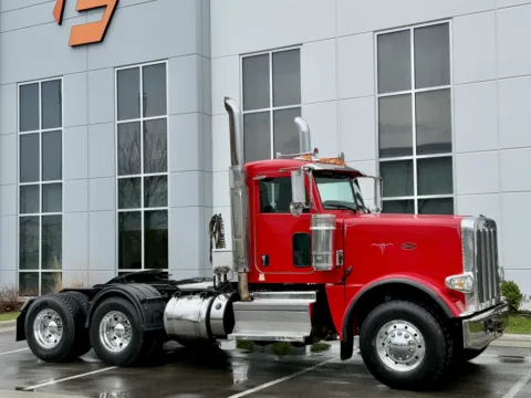 Photos of 2021 PETERBILT 389 for sale in New Lenox, IL at Forge Truck Centers - Illinois