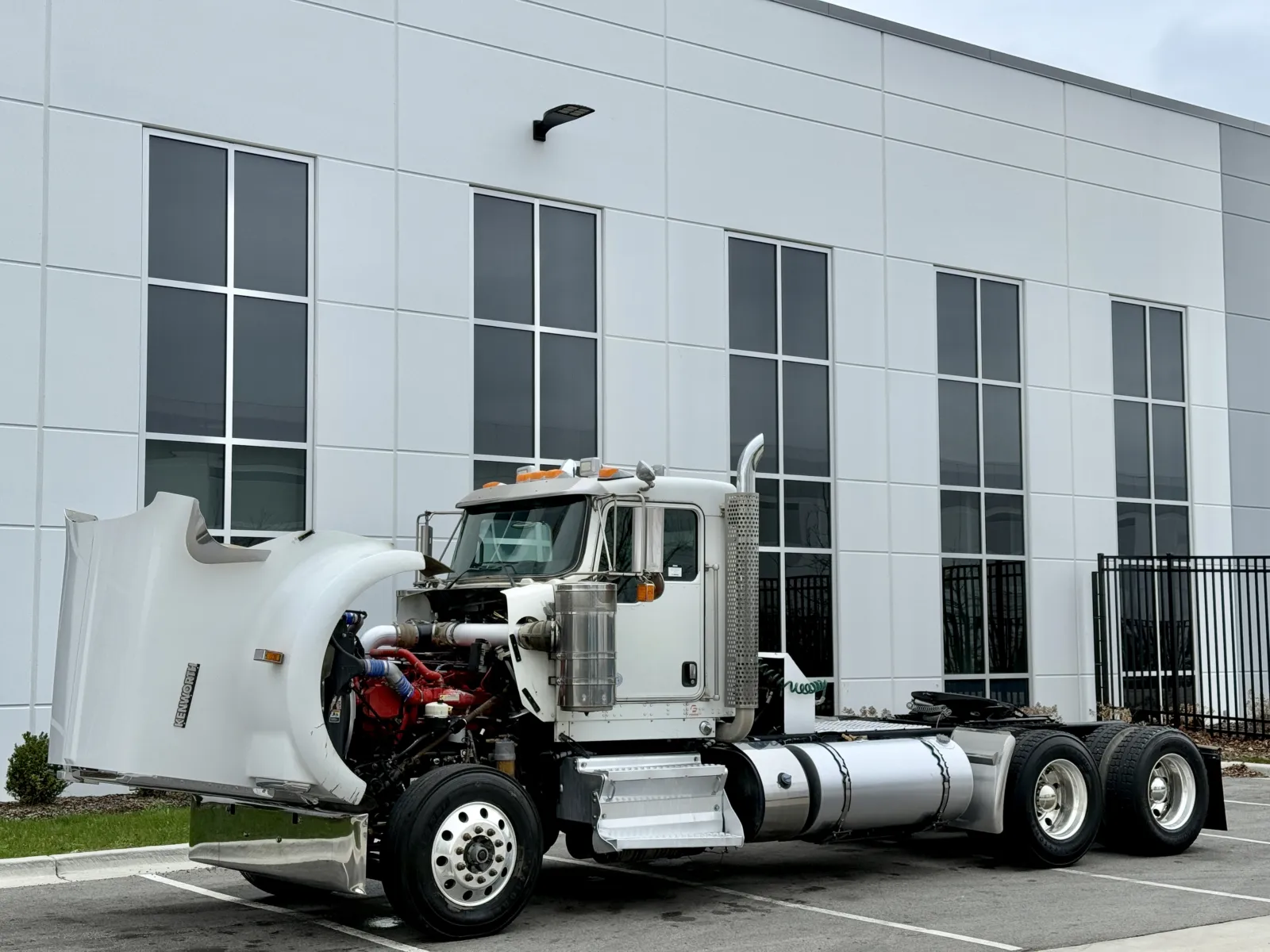 2015 Kenworth W900 - image 10