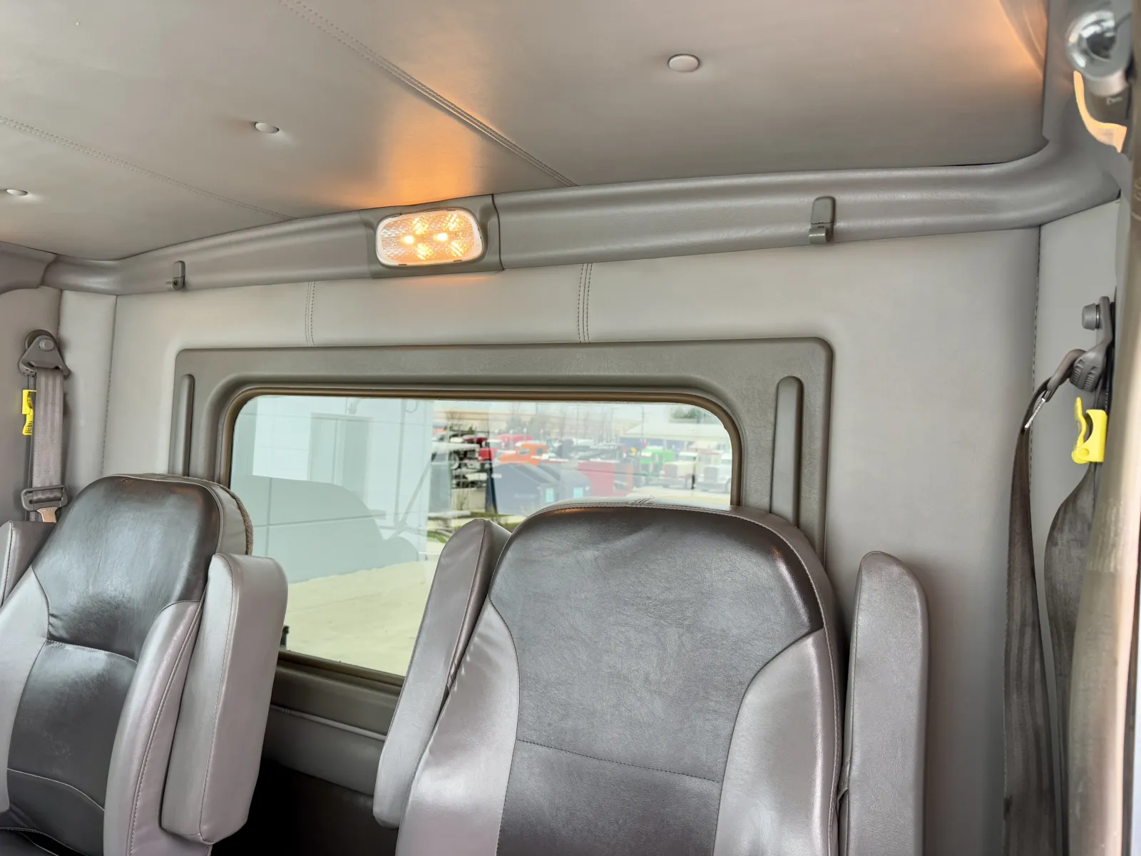 2015 Kenworth W900 - image 20