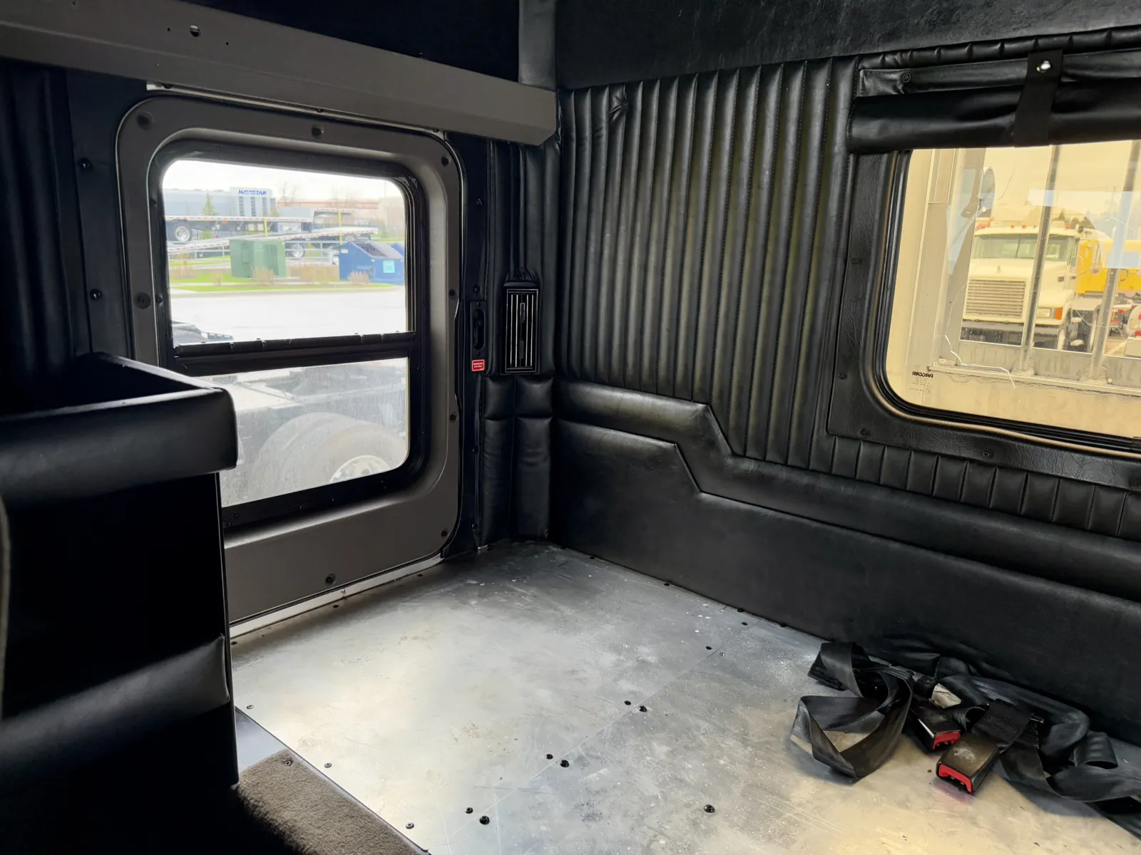 2021 Kenworth W900 - image 22