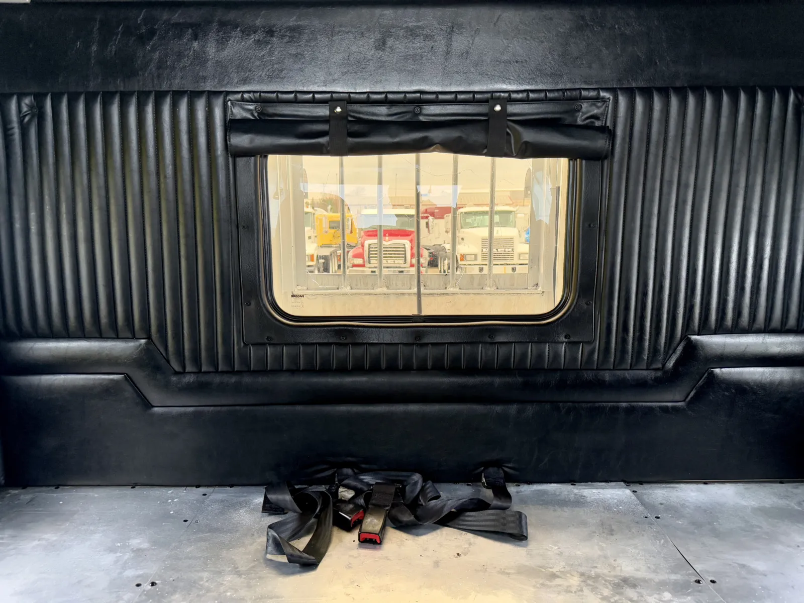 2021 Kenworth W900 - image 23