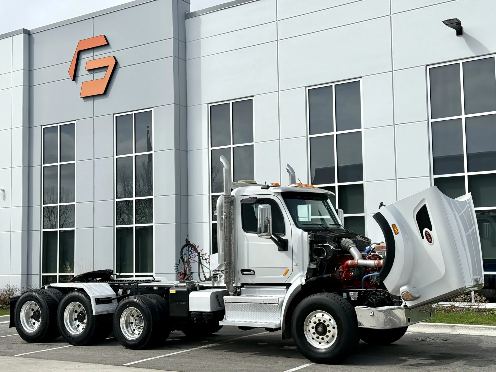 2020 Peterbilt 567 - image 9