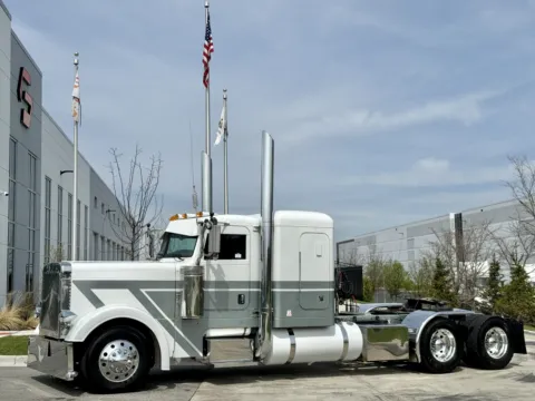 2007 PETERBILT 379 for sale in New Lenox, IL