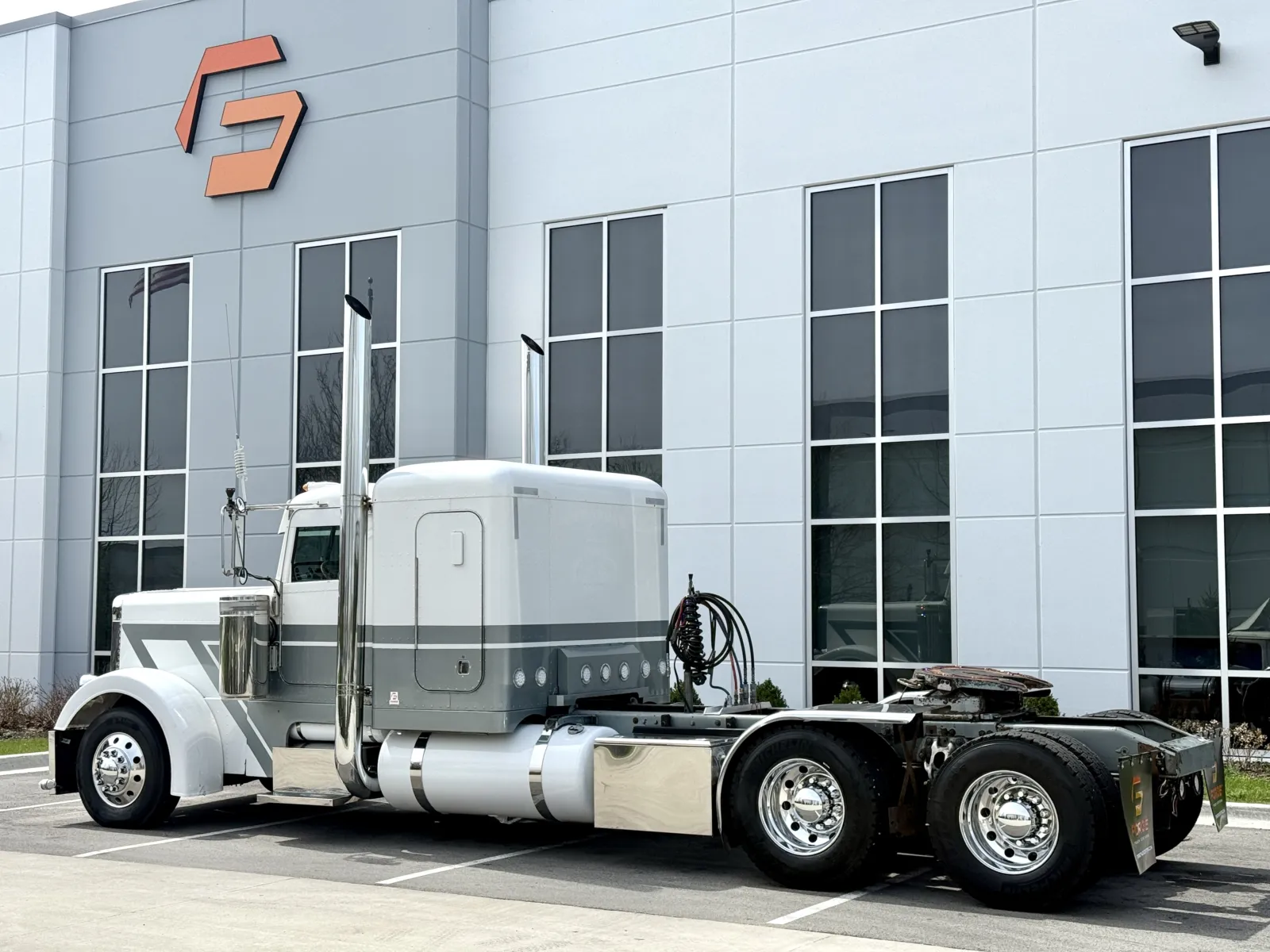 2007 Peterbilt - image 6